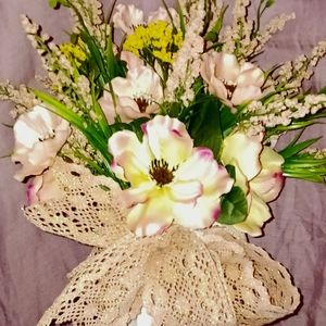 Silk Floral Arrangement for Mothers Day/Birthday/Holiday/Wedding/Funeral.